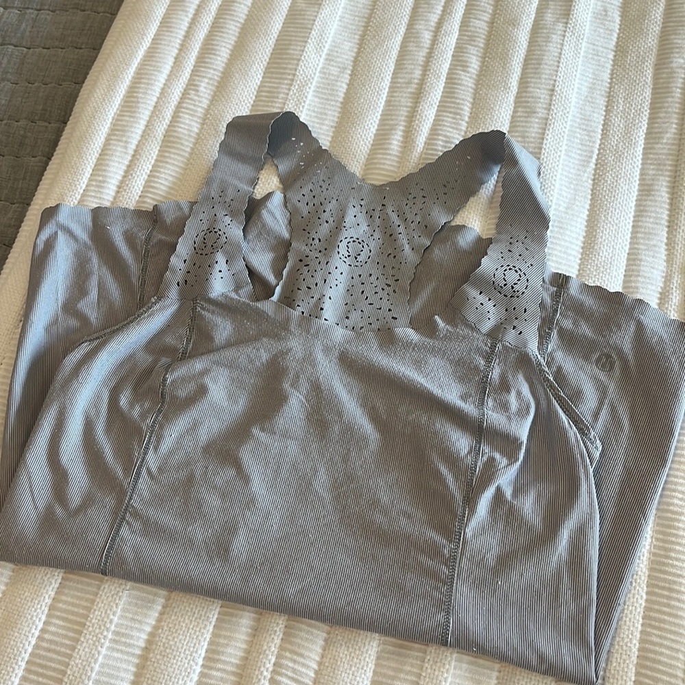 Lululemon tank top